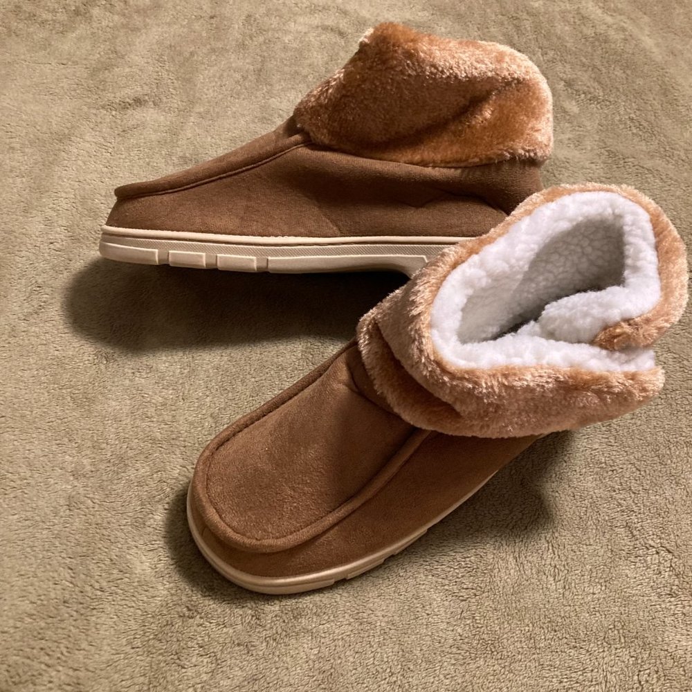 NWT Dream Products Slipper Memory Foam Moccasin Brown Size L Large